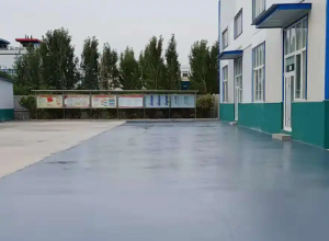 桂林彩色路面喷涂翻新的材料对冬季